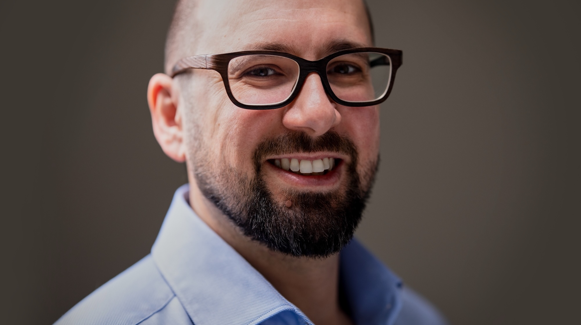 Portrait-Foto von Pritu Detemple, Vertriebsexperte